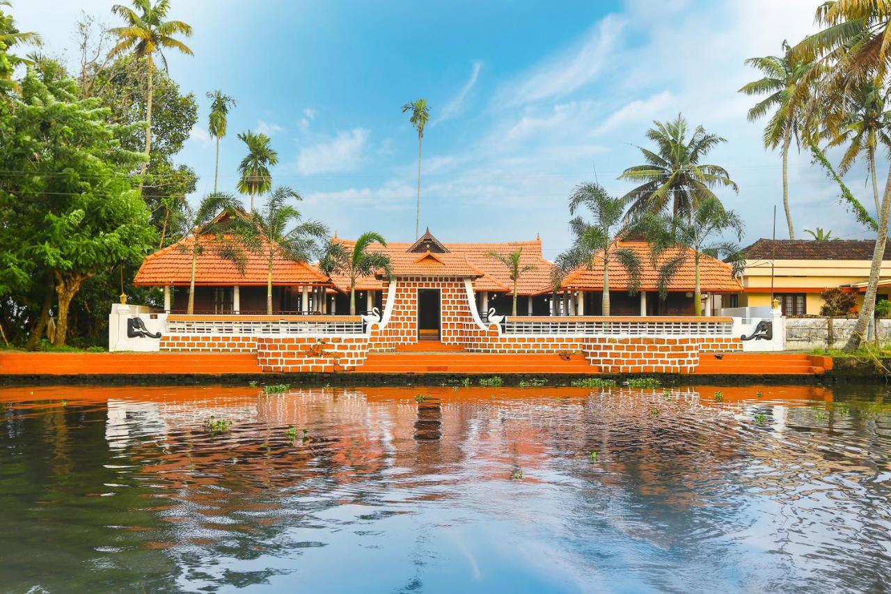 Palmy Lake Resort Alappuzha المظهر الخارجي الصورة