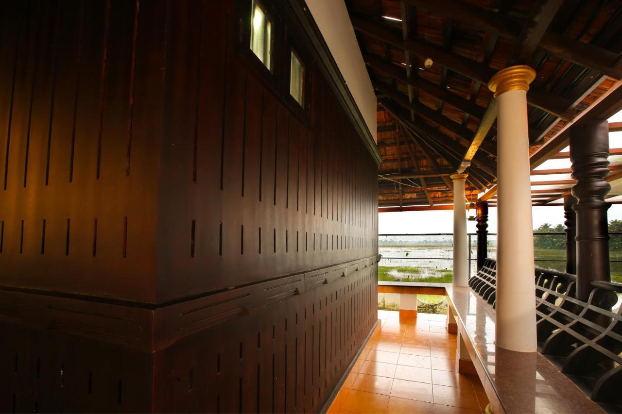 Palmy Lake Resort Alappuzha المظهر الخارجي الصورة