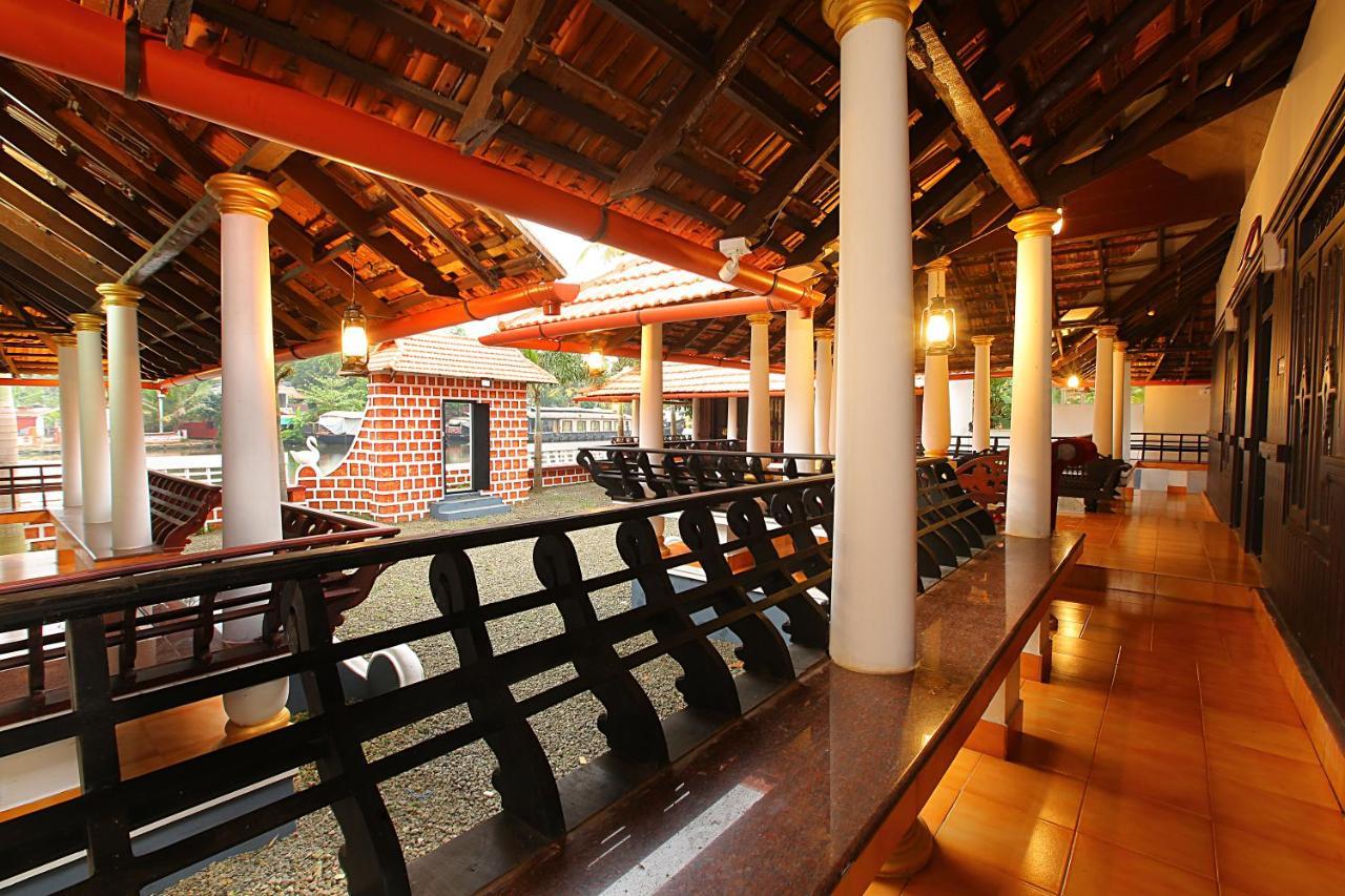 Palmy Lake Resort Alappuzha المظهر الخارجي الصورة