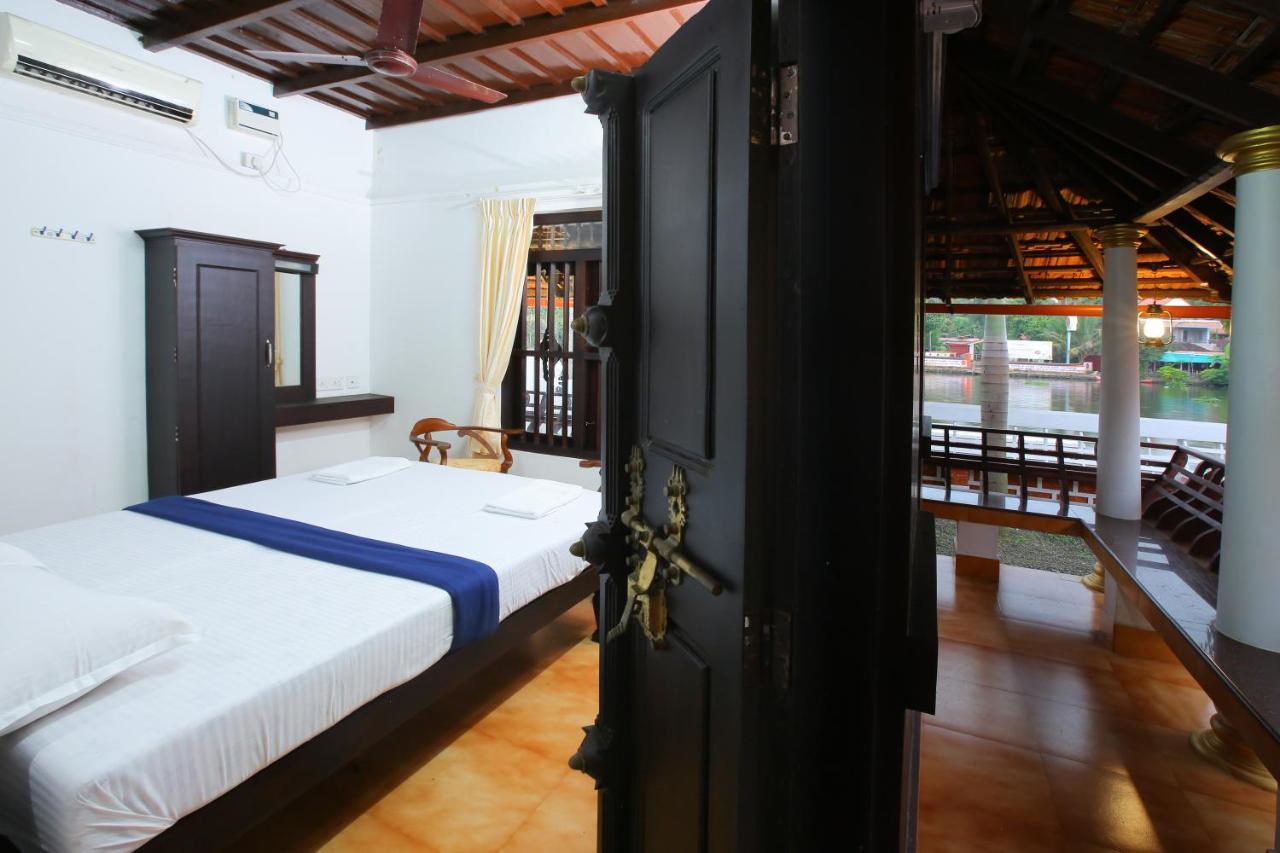 Palmy Lake Resort Alappuzha المظهر الخارجي الصورة